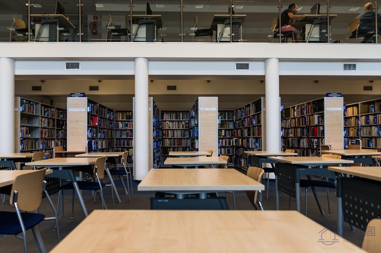 library-488679_1280.jpg